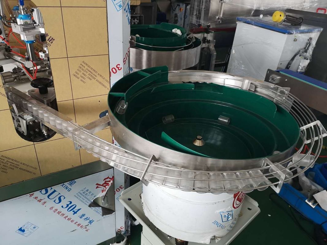 2000BPH 50-500ml کنترل PLC Monoblock ماشین پر کردن پوشه برای بطری های رول